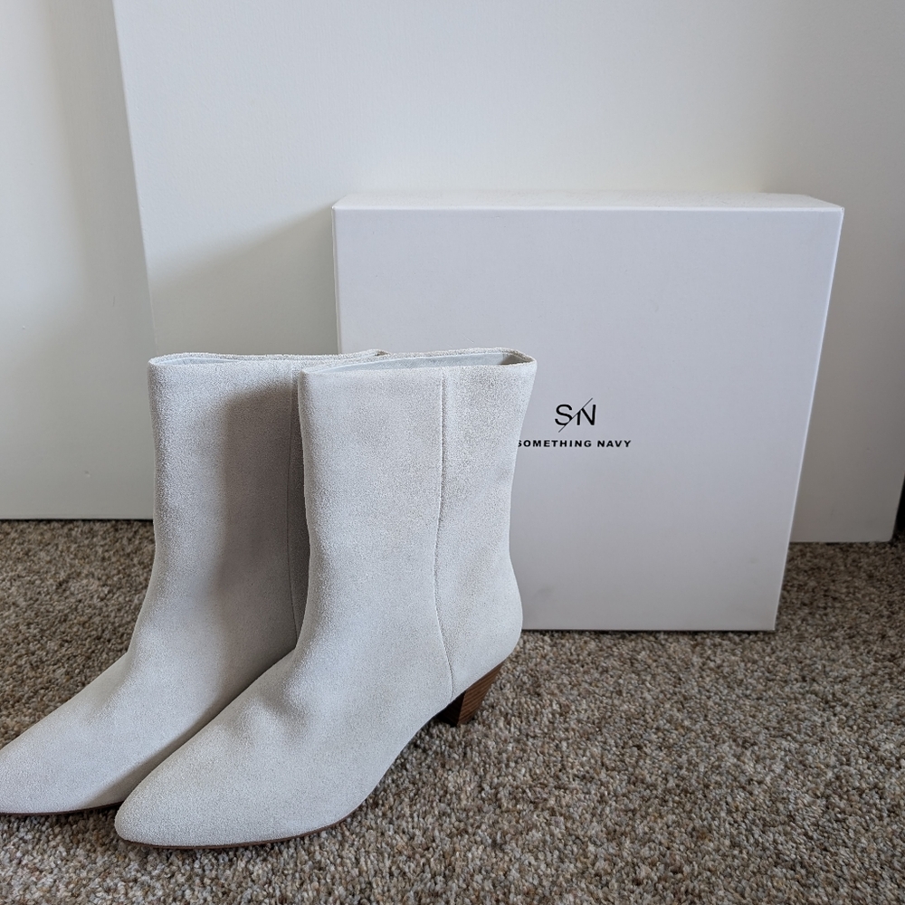 SOMETHING NAVY BNWT GREY SUEDE BOOTS WESTERN BOOTIES SIZE 7
